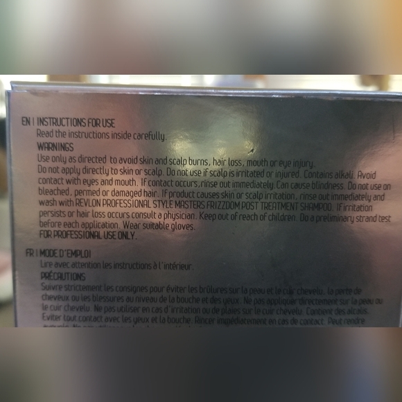 Revlon Style Masters Frizzdom Hair Taming Treatment - Picture 3 of 3